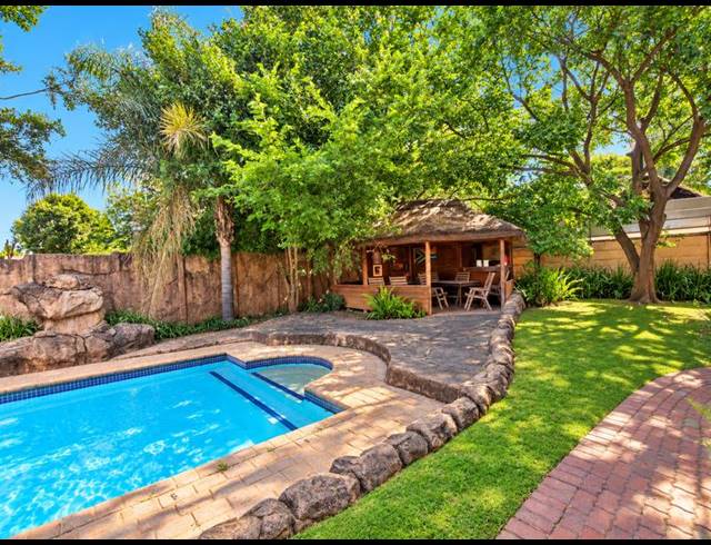 4 BEDROOM HOUSE FOR SALE IN HEUWELOORD